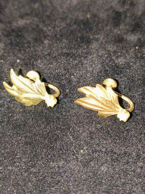 Vintage Weingeroff 1/20 10K Gold‑Filled Leaf Earrings – 1940s–50s Screw‑Back